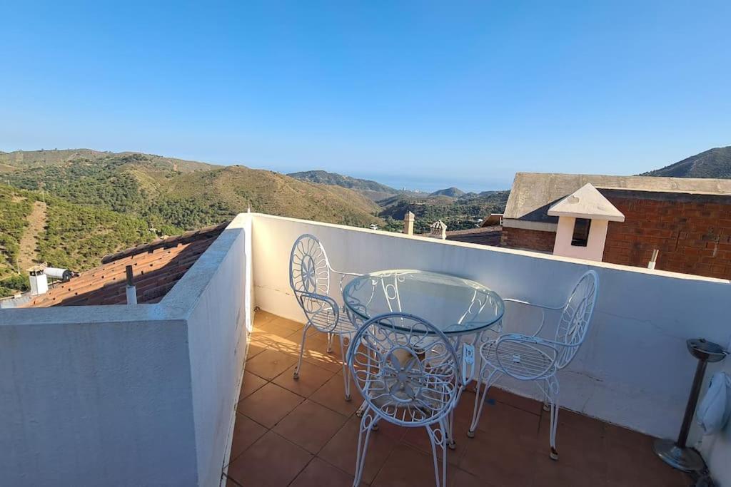 Apartamento Atico Con Vistas Mar Y Montana Ojén Exterior foto