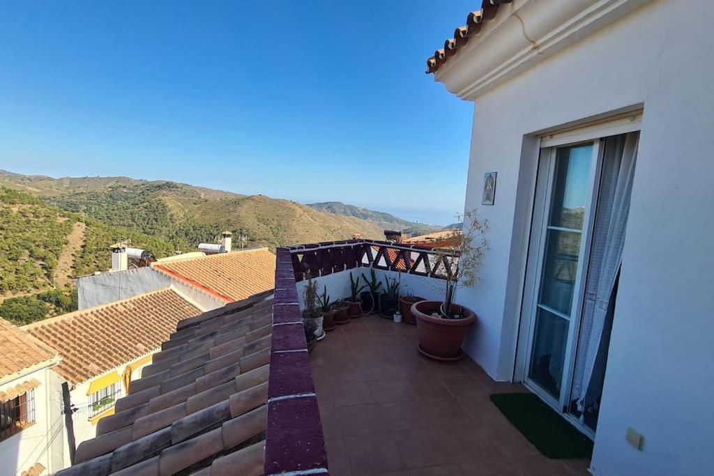 Apartamento Atico Con Vistas Mar Y Montana Ojén Exterior foto